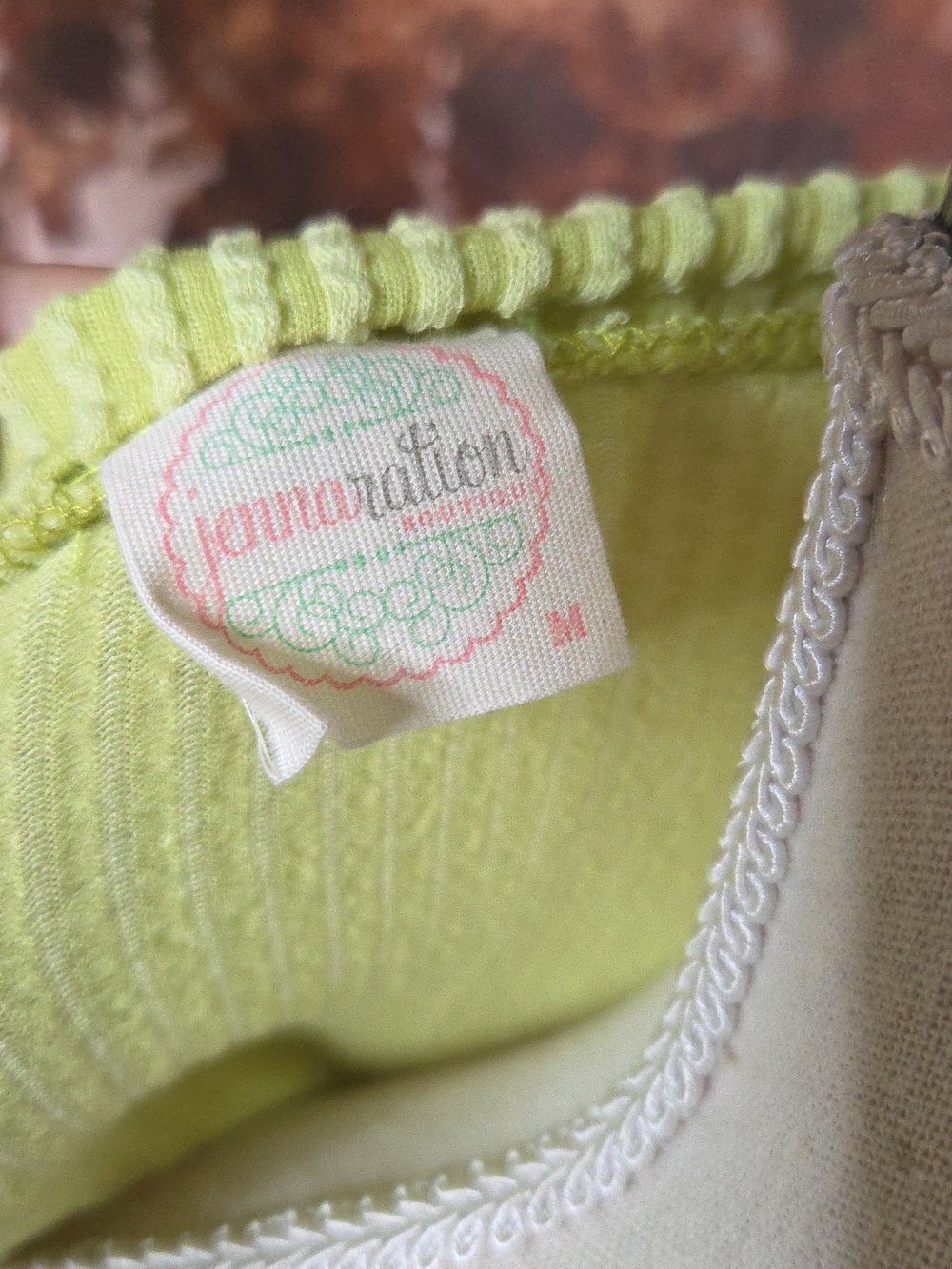 Jennaration Ribbed Split Side Pullover Size M In Lime Green - Picture 8 of 9